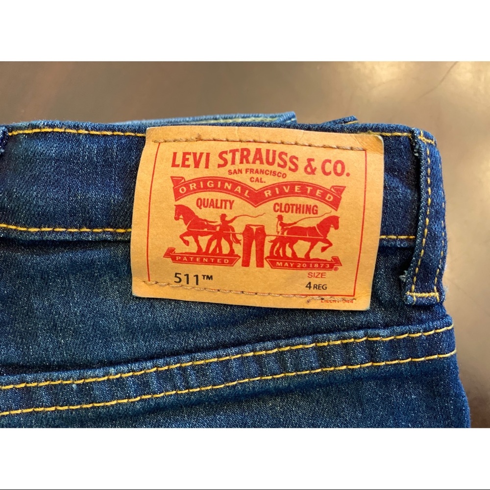 511 Levi’s - Size 4